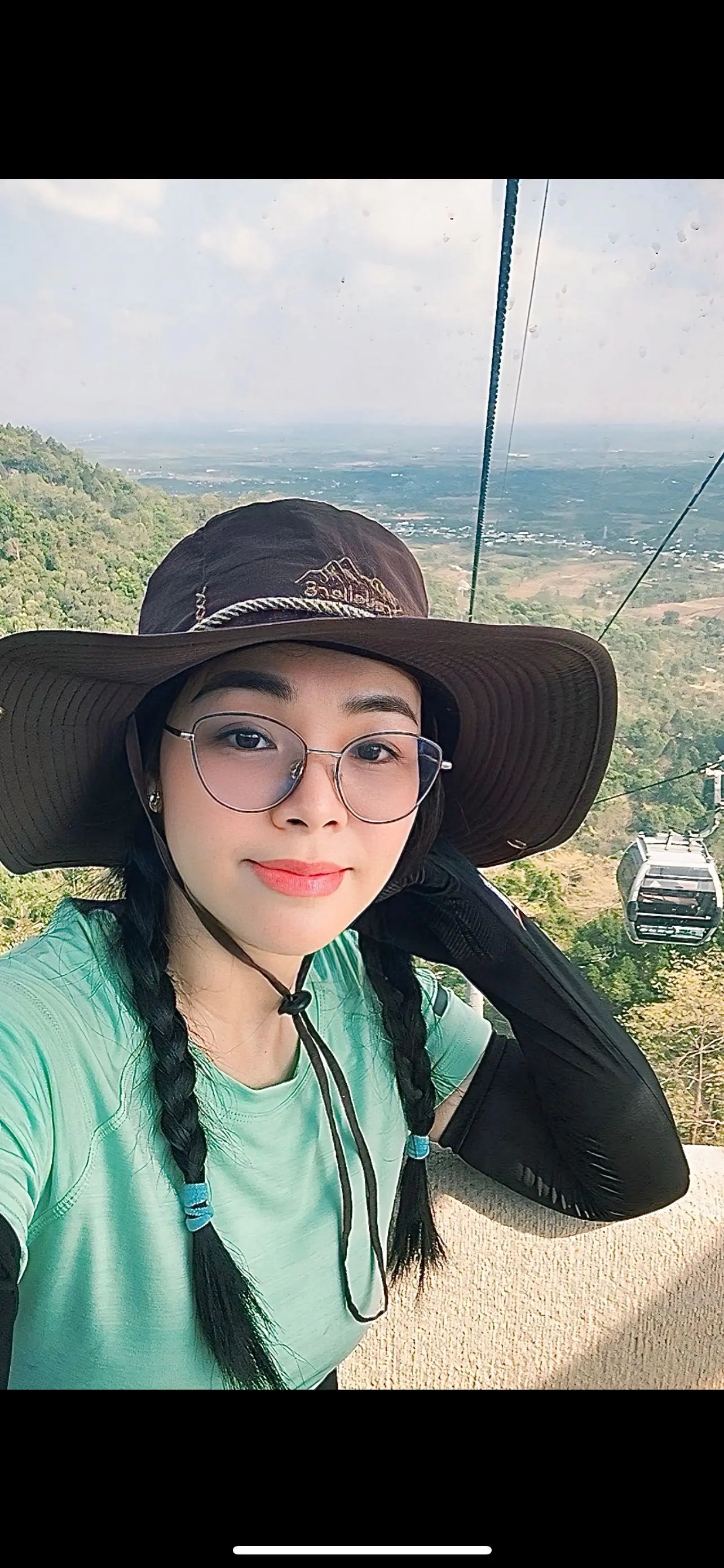 Ảnh mô tả số 2 Tùng Linh
