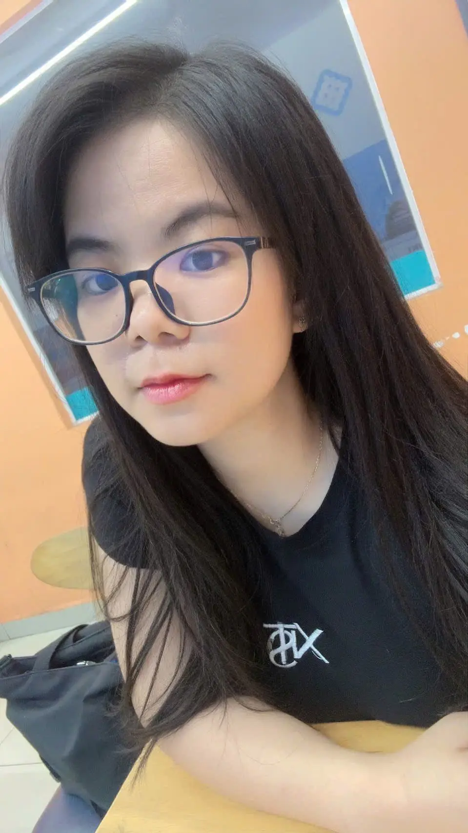 Ảnh mô tả số 3 Ly
