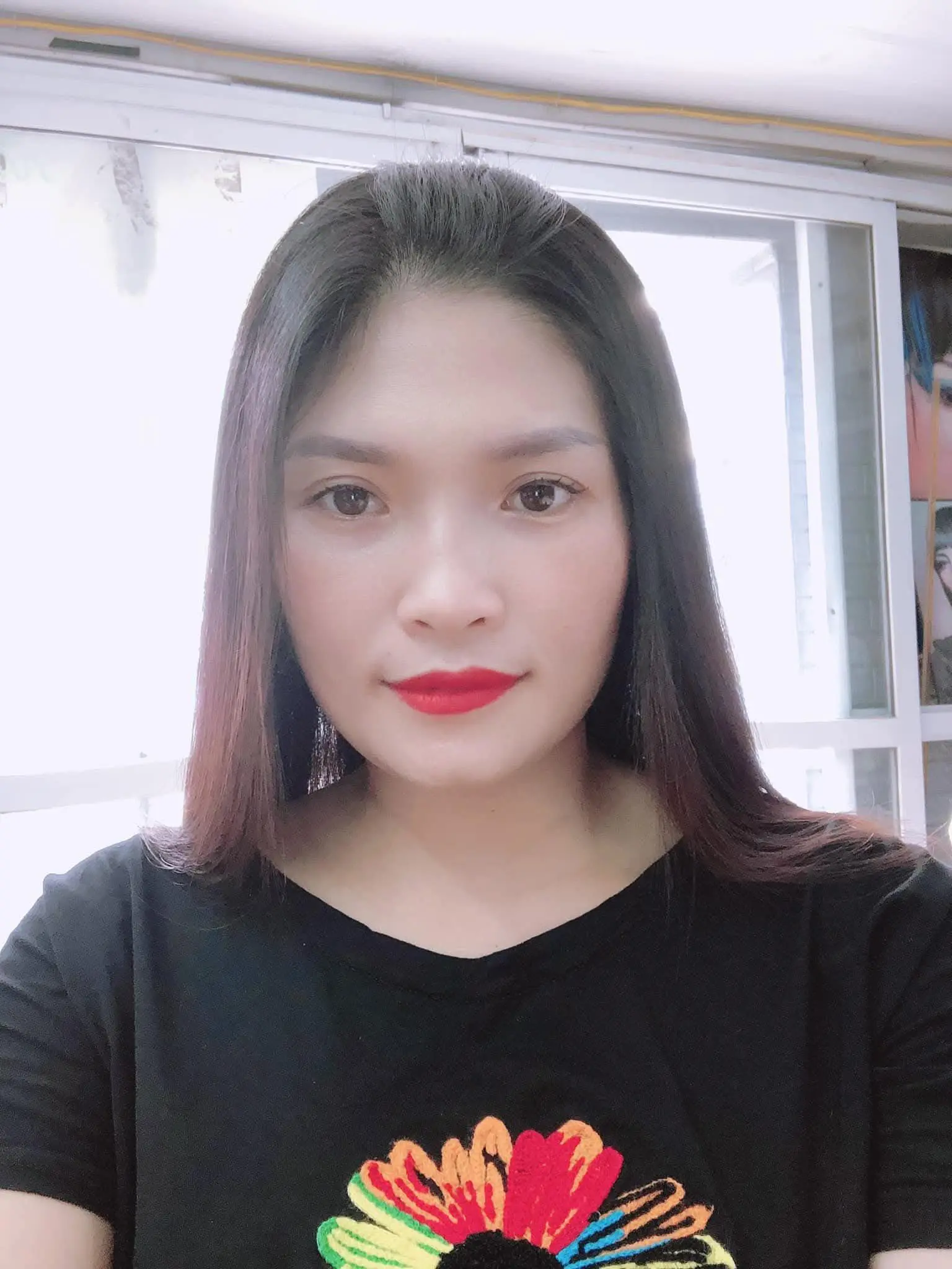 Ảnh mô tả số 2 Thu Hồng