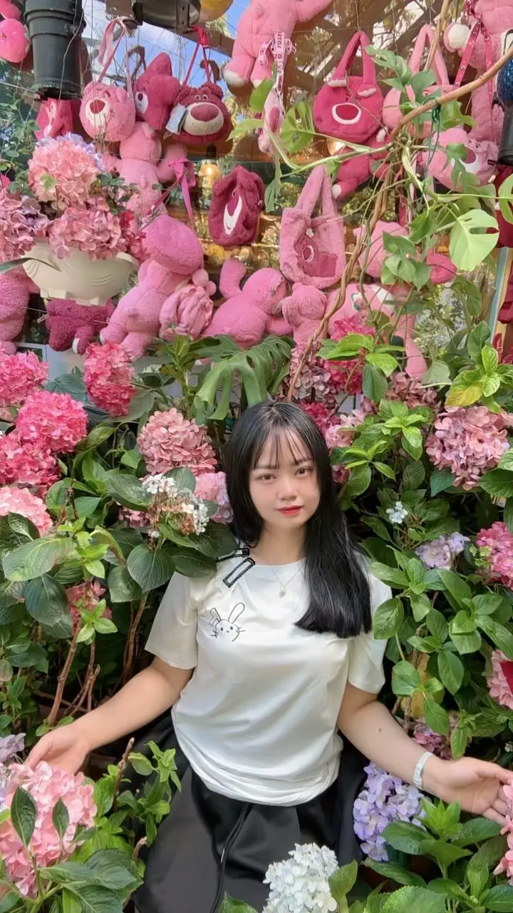 Ảnh mô tả số 2 Ngọc Anh