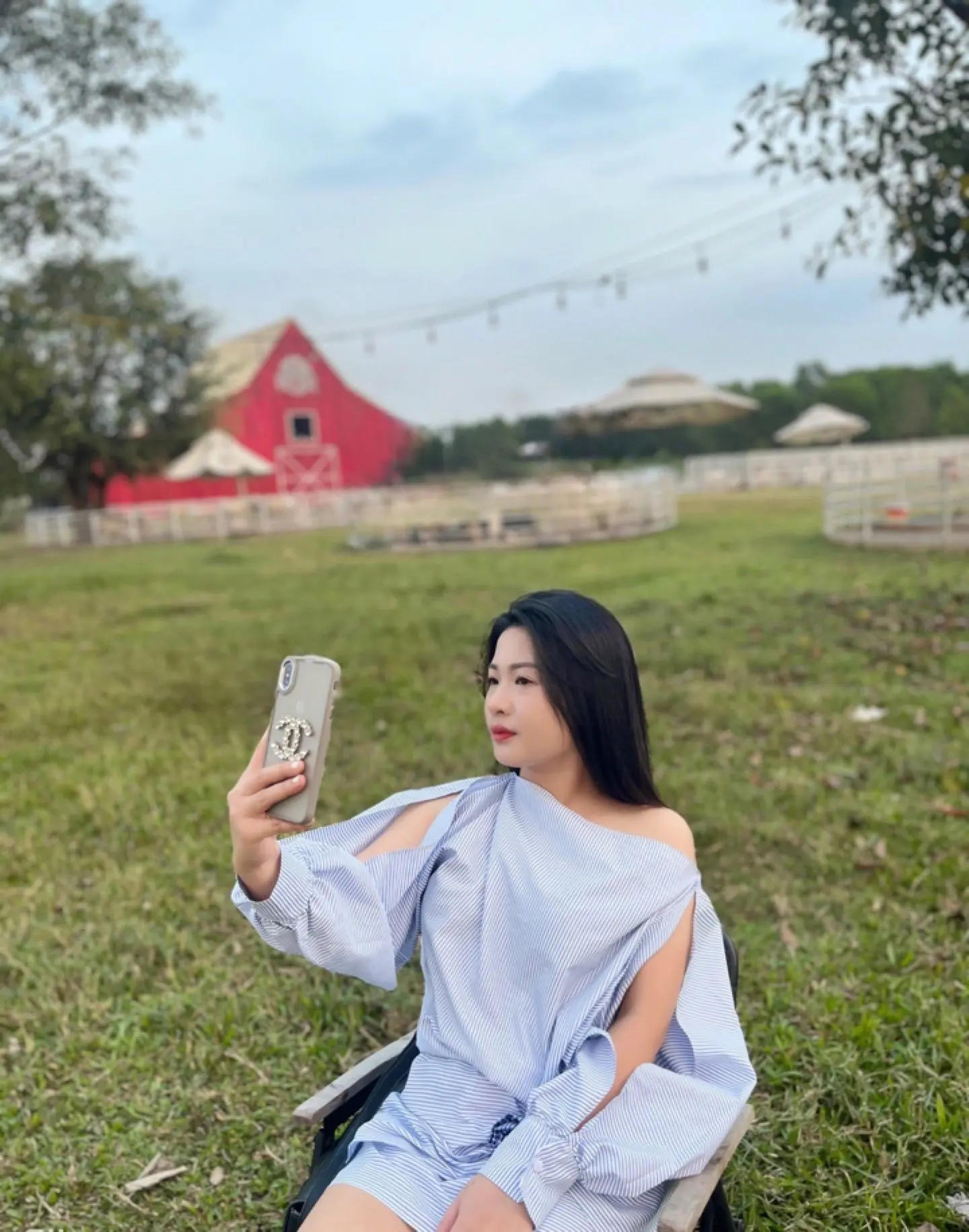 Ảnh mô tả số 4 Bùi Thuỳ Linh