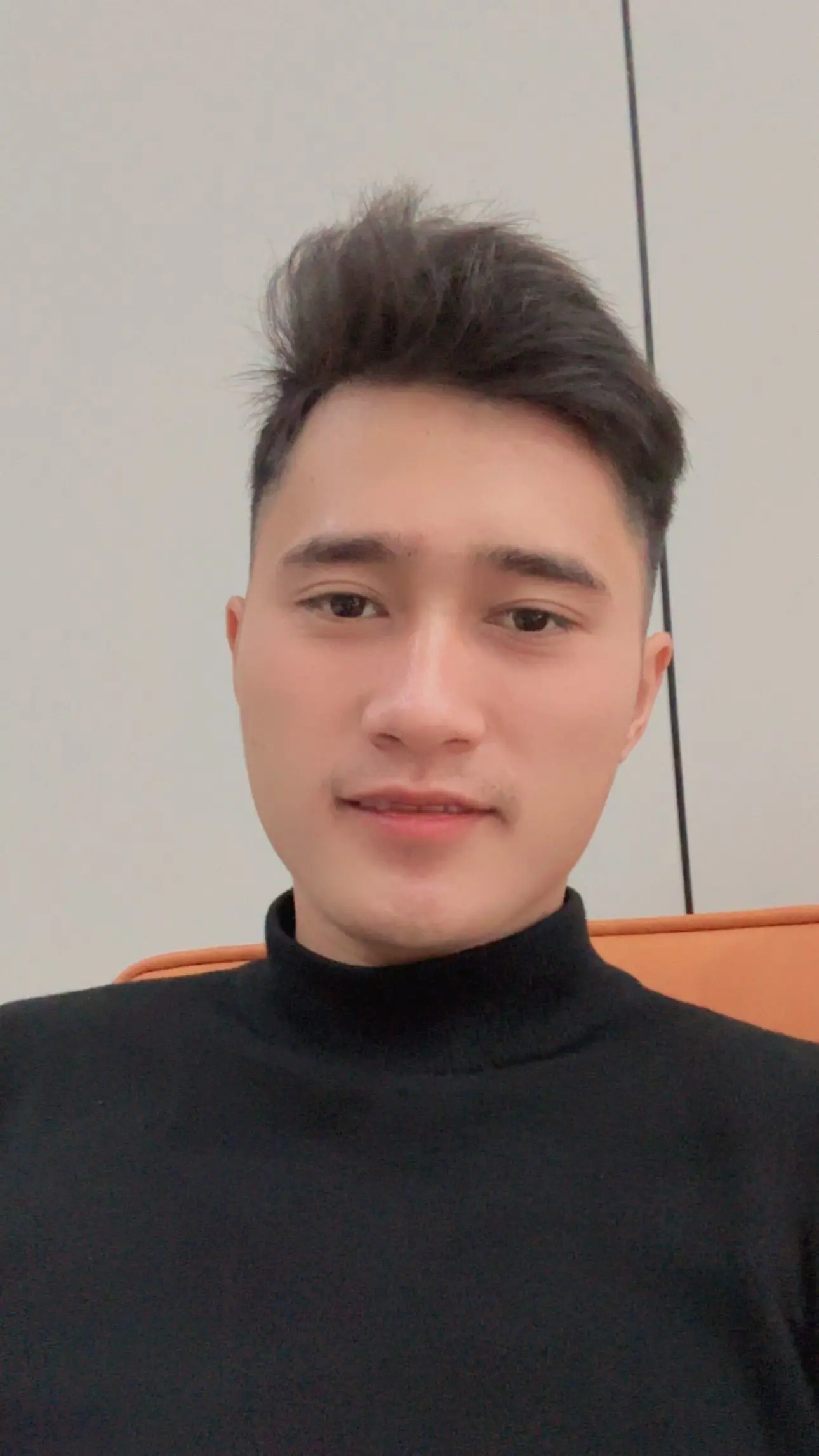 Ảnh mô tả số 3 Văn Hoàng