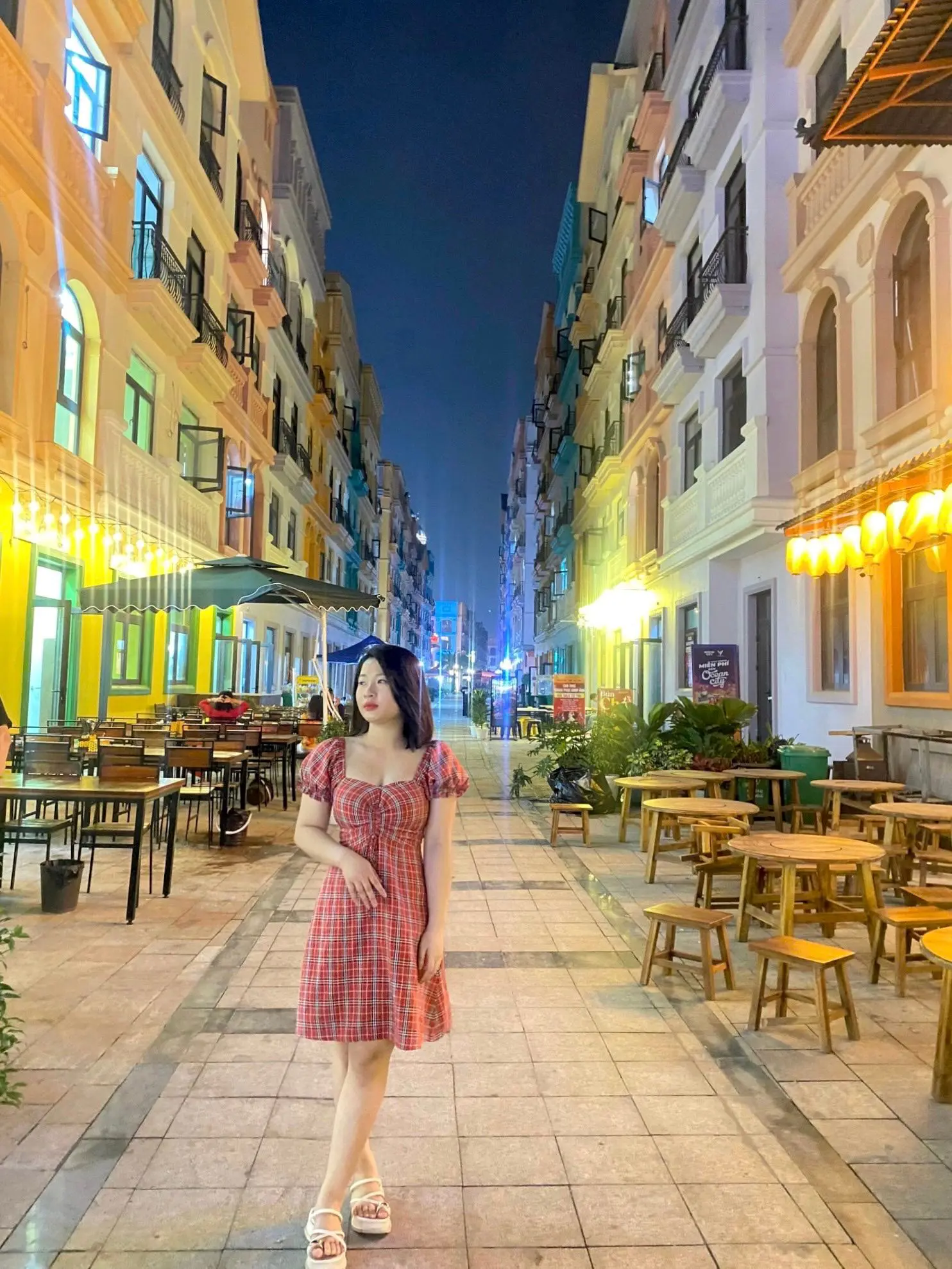 Ảnh mô tả số 5 Bùi Thuỳ Linh