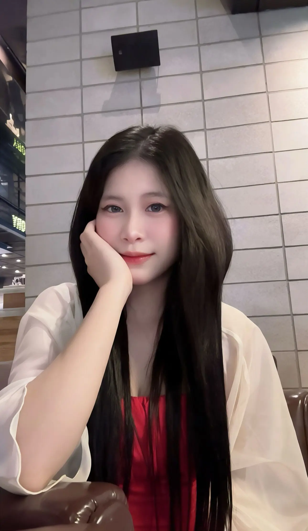 Ảnh mô tả số 2 Mina