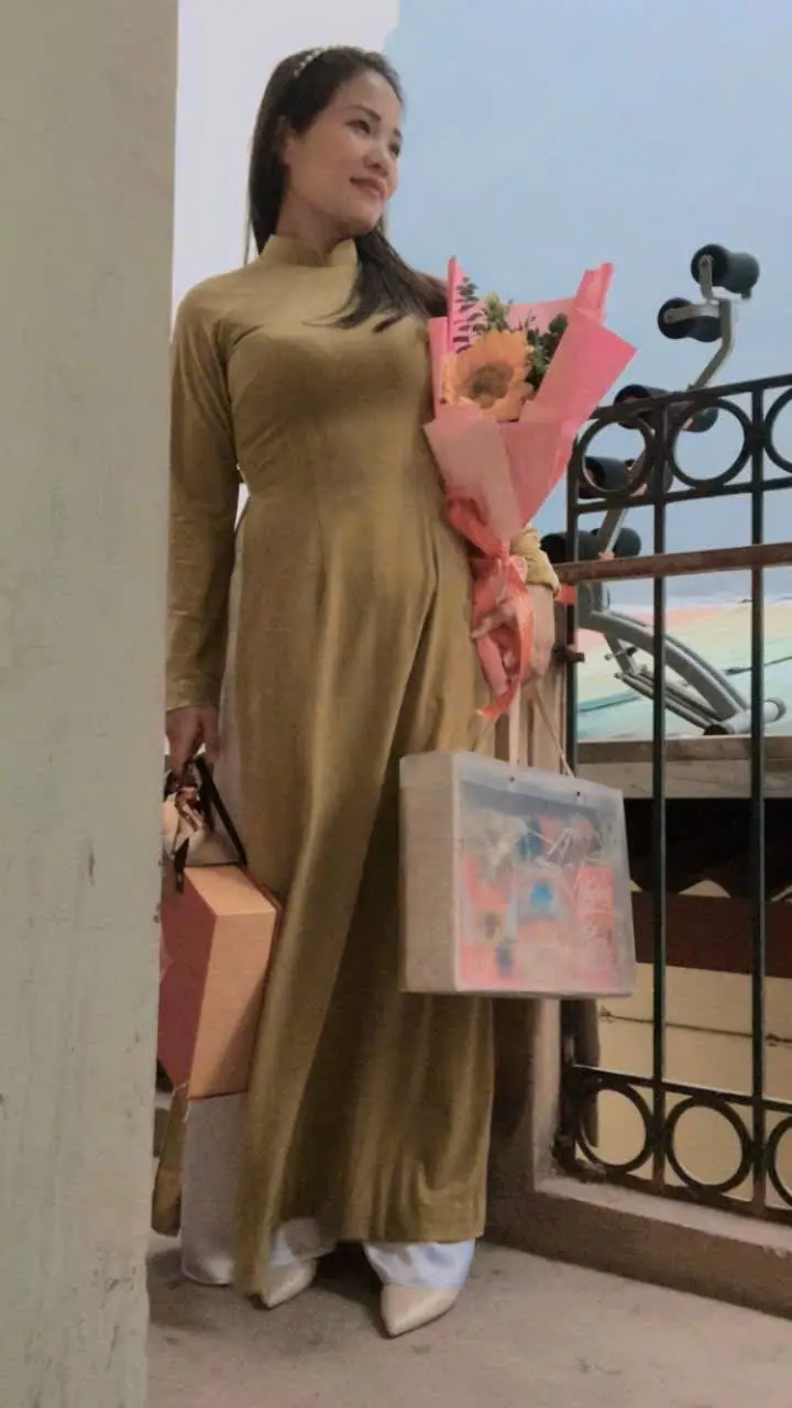 Ảnh mô tả số 2 Hoàng Phương