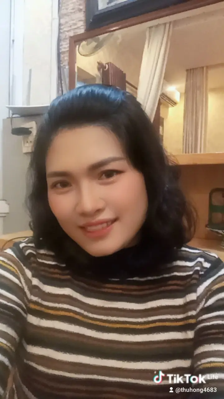 Ảnh mô tả số 4 Thu Hồng
