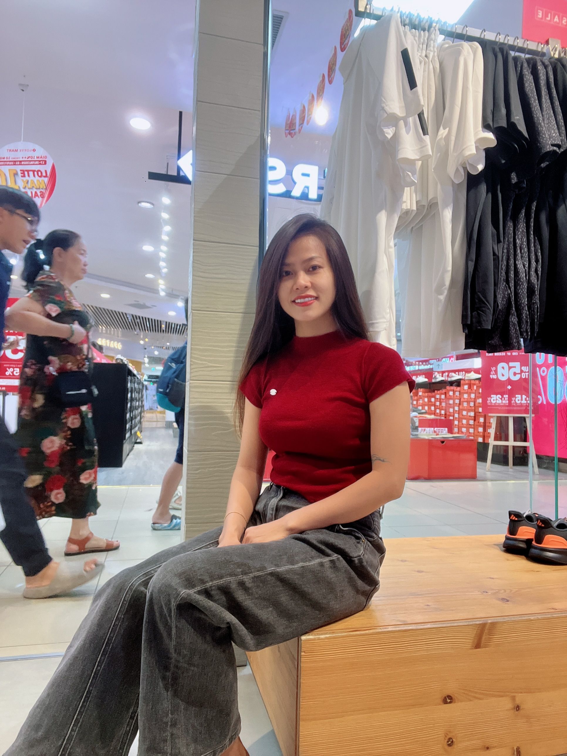 Ảnh mô tả số 4 June Mai