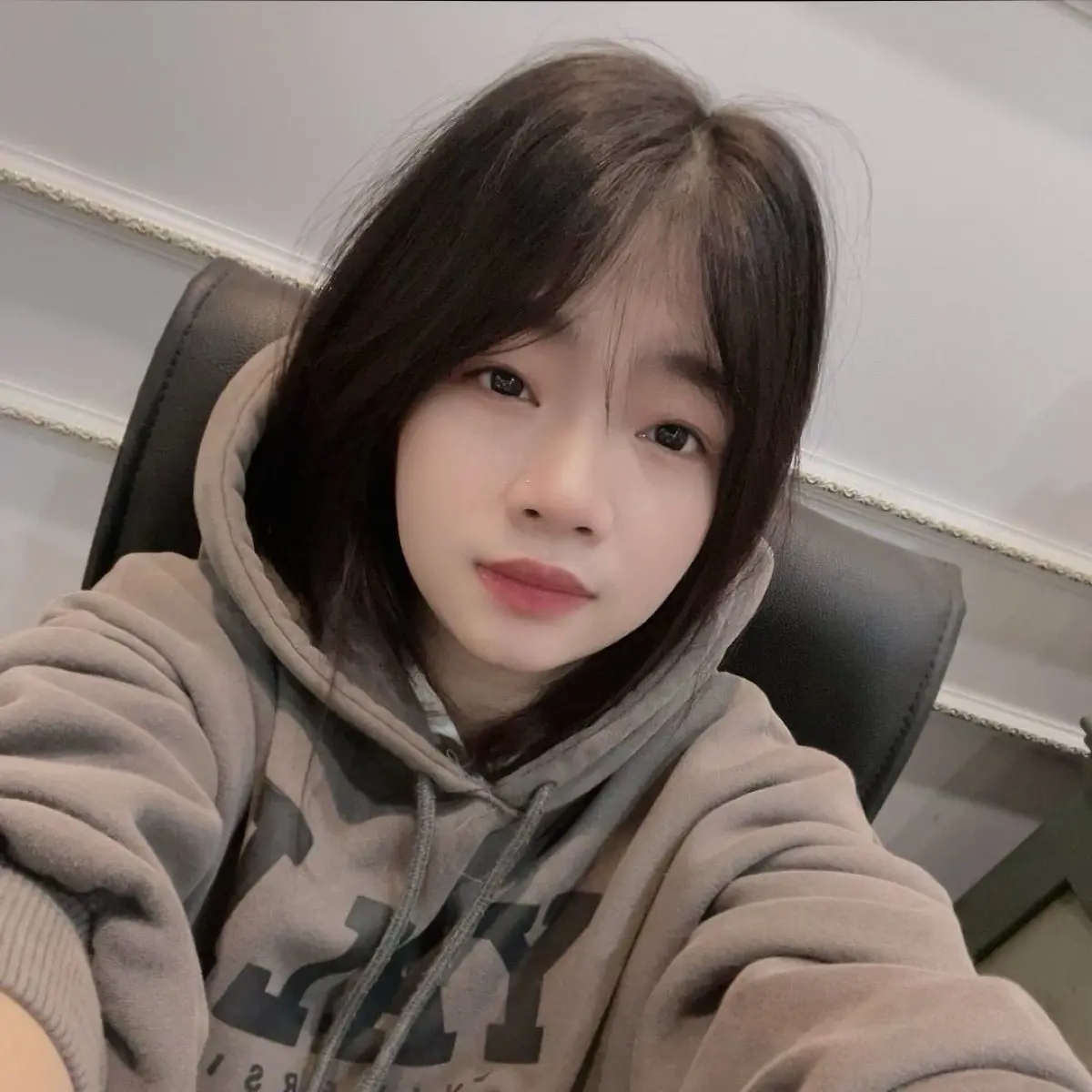 Ảnh mô tả số 2 Alice