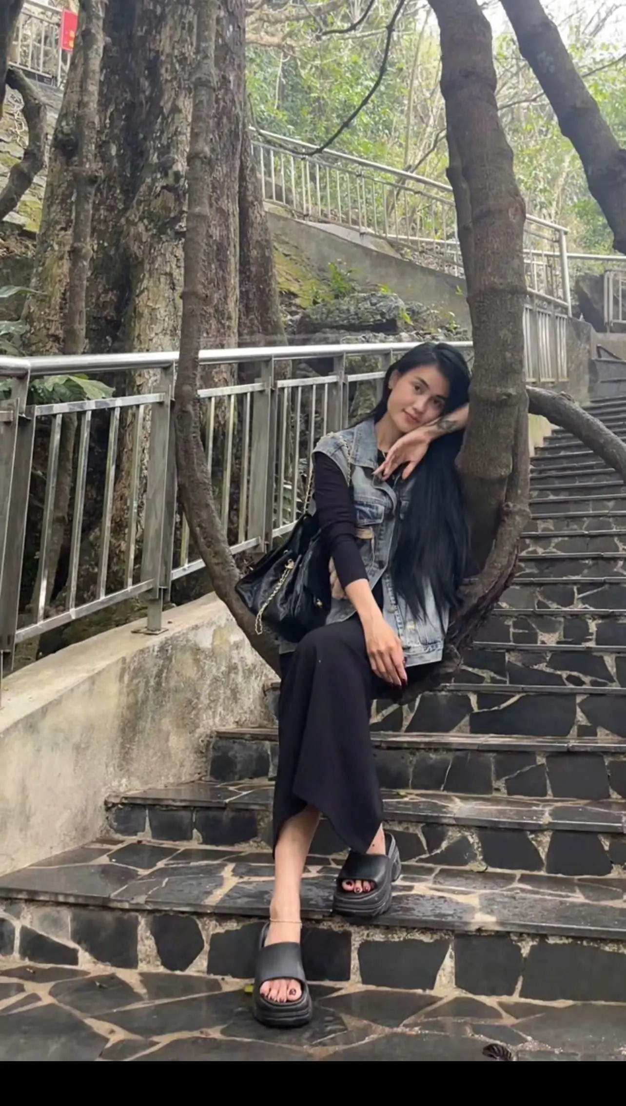 Ảnh mô tả số 3 Kim Dung